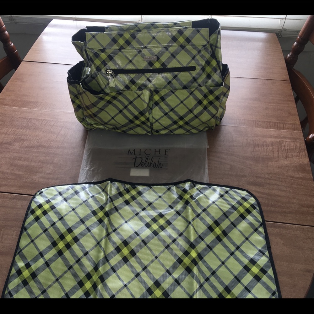 Miche large Prima shell "Delilah" w/ changing pad